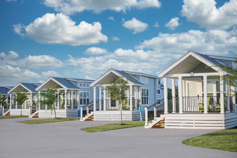10 Louisiana Campgrounds That Make It Easy To Escape The Crowds - Decor Hint Camp Margaritaville Breaux Bridge
