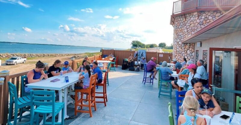 10 Nebraska Restaurants With Views That Make July Road Trips Feel Like A Reward