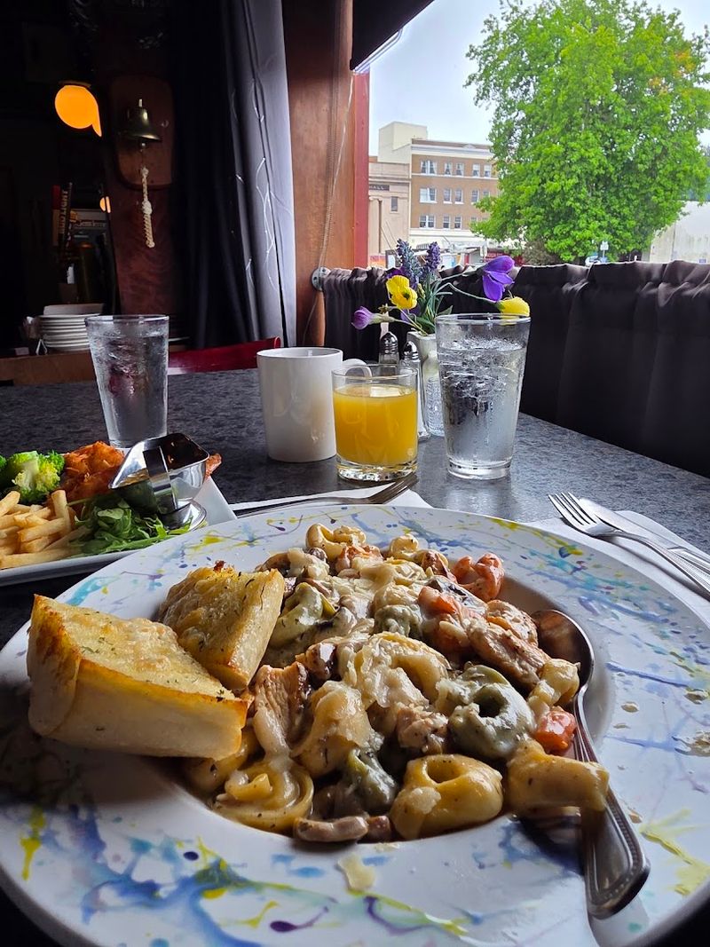 Silver Salmon Grille, Astoria