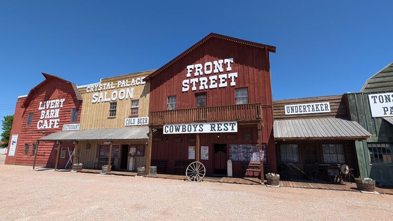 Front Street Steakhouse & Crystal Palace Revue, Ogallala