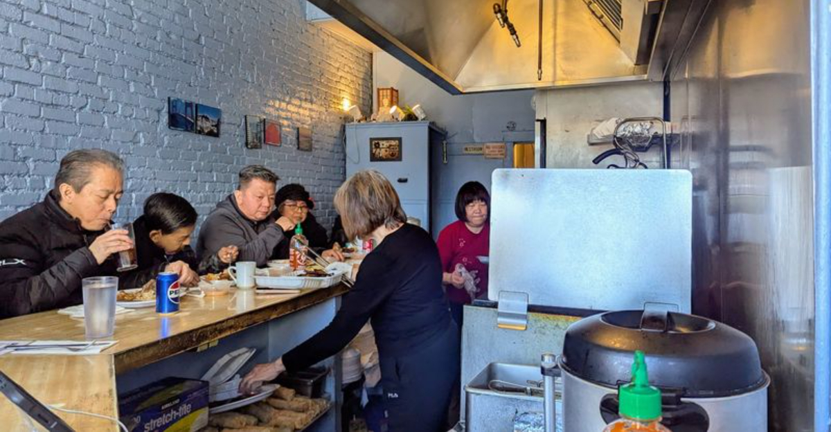 11 California Food Spots Where The Lunch Special Is The Real Main Attraction - Decor Hint