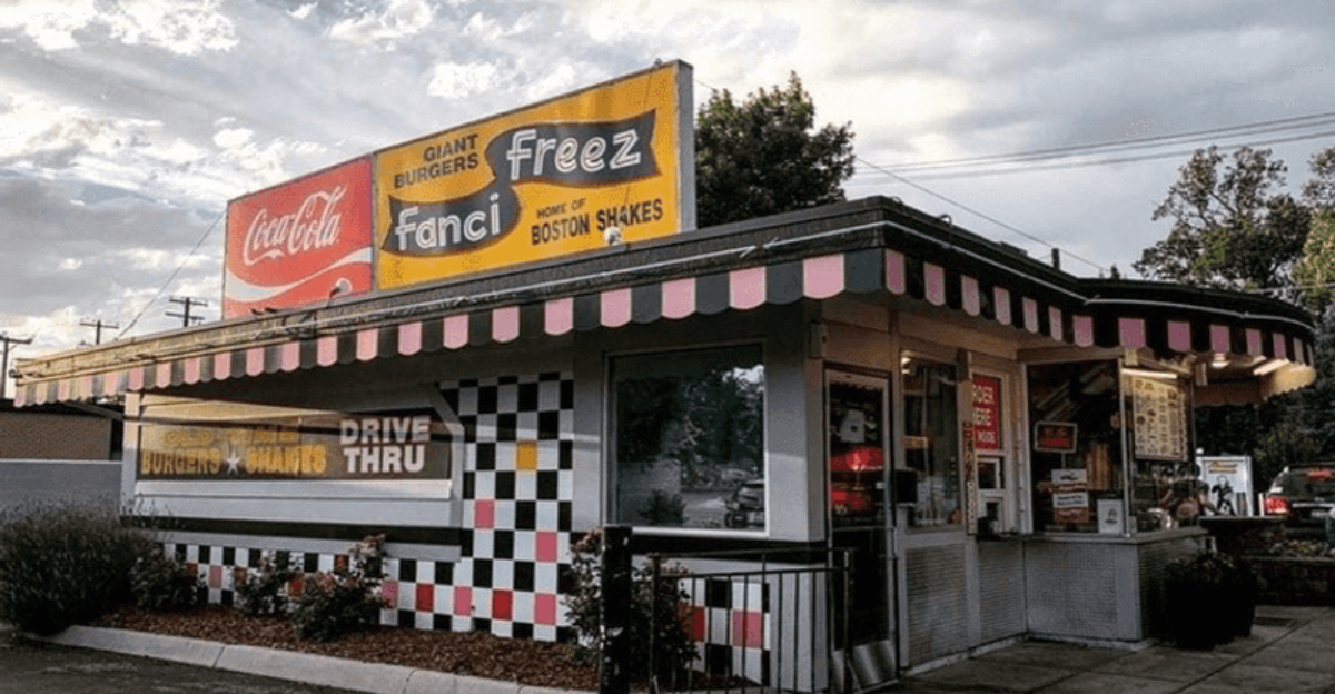 11 Idaho Hot Dog Spots Where Loaded Franks Still Feel Like Roadside Tradition - Decor Hint