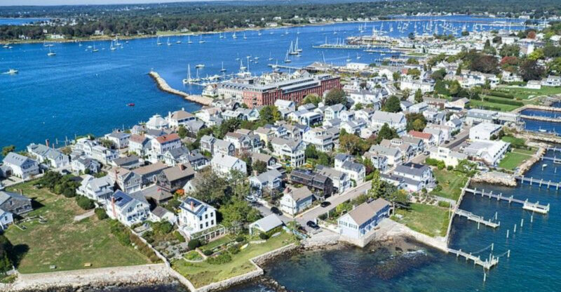 12 Small Towns In Connecticut That Feel Like The Perfect July Escape