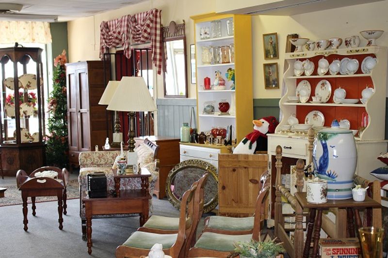 Meadowthorpe Antique Mall