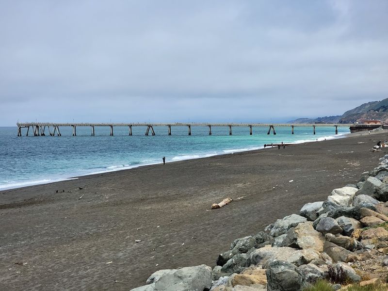 Pacifica Pier, Pacifica