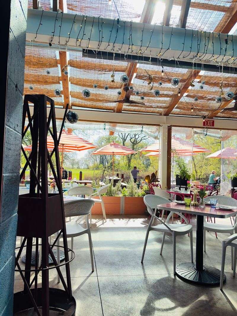 13 Michigan Outdoor Dining Spots Serve Incredible Meals And Stunning Scenery - Decor Hint Coriander Kitchen And Farm
