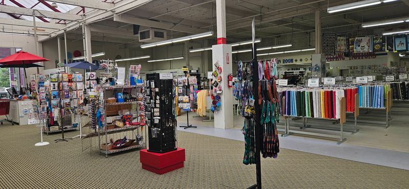 Mill End Store (Milwaukie)