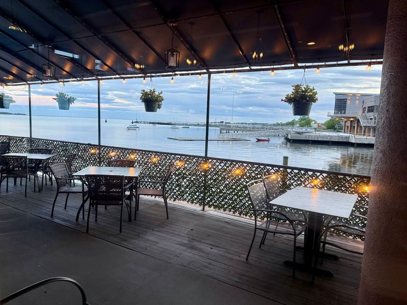 Il Gabbiano, New Haven
