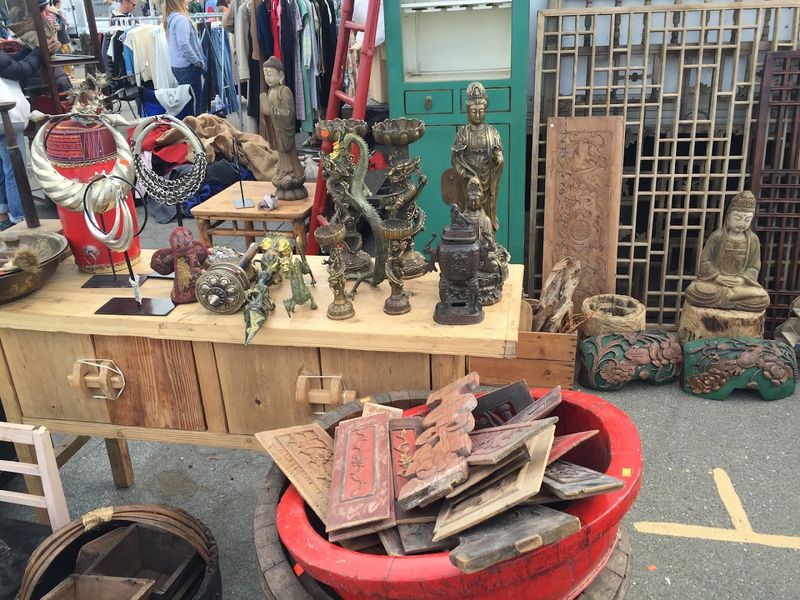 Alameda Point Antiques Faire, Alameda
