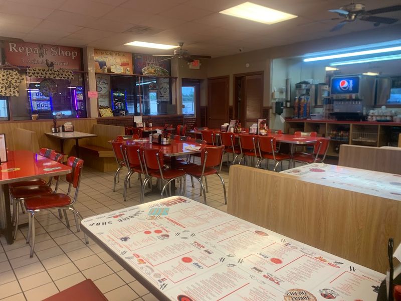 15 Georgia Country Buffets That Are Absolutely Worth Loosening Your Belt For - Decor Hint Old Time Country Kitchen & Buffet