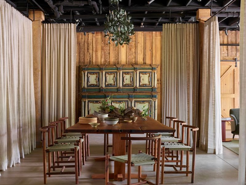 Uberto Restaurant - Gay, Georgia