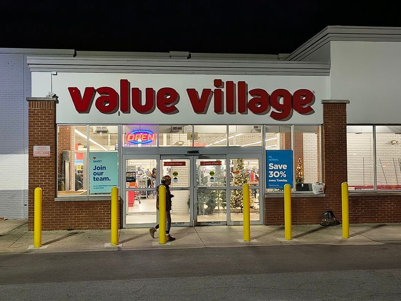 Value Village, Adelphi