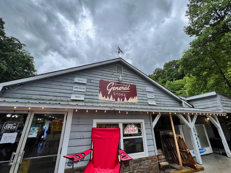 8 Charming Eastern Kentucky Country Stores Most People Have Never Heard Of - Decor Hint Red River Gorge General Store, Slade