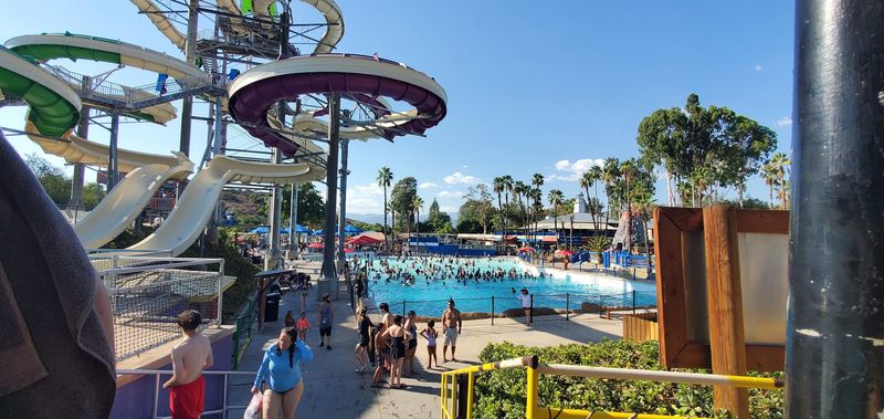 9 California Lazy River And Tubing Spots That Feel Like A Summer Escape Without Leaving The State - Decor Hint Raging Waters Los Angeles, San Dimas