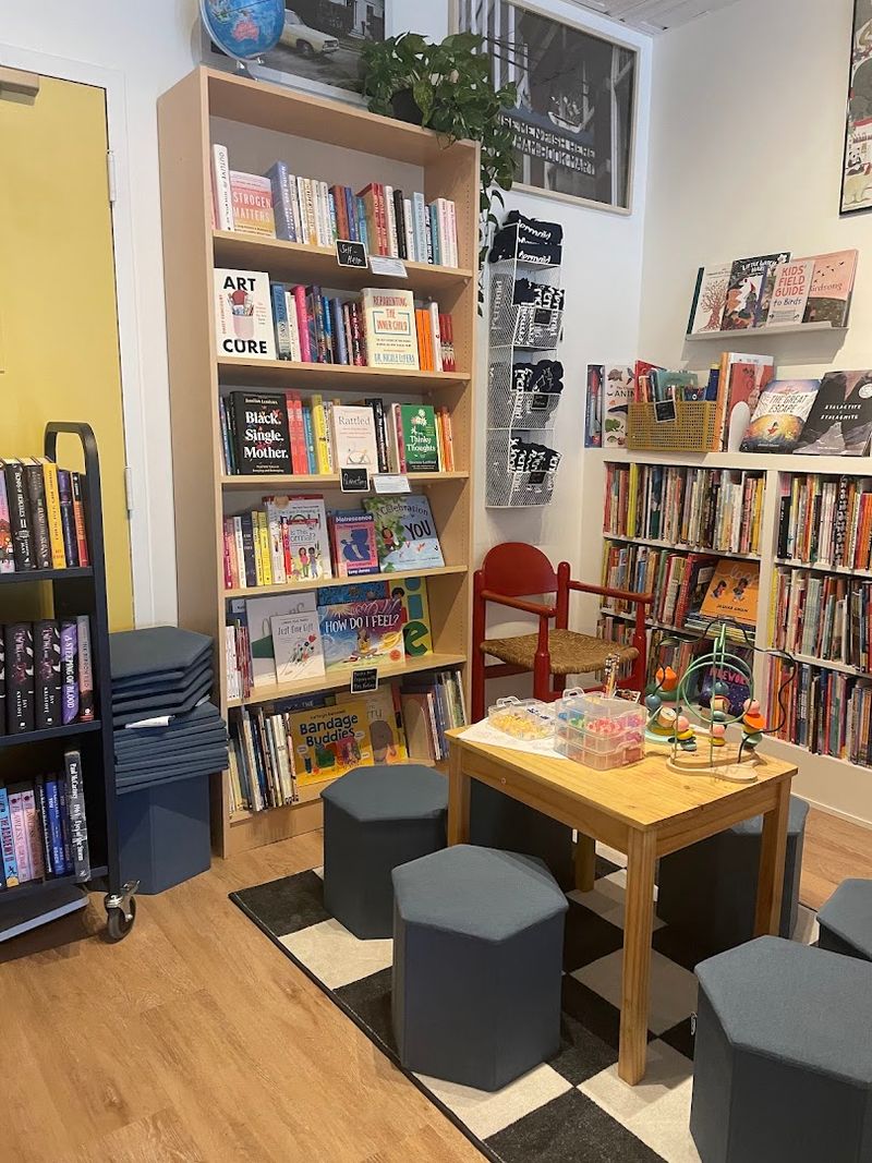 Mermaid Books, Milford