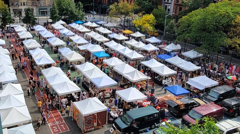 9 Must-Visit New York Markets Filled With Rare Finds And Amazing Prices - Decor Hint Grand Bazaar NYC