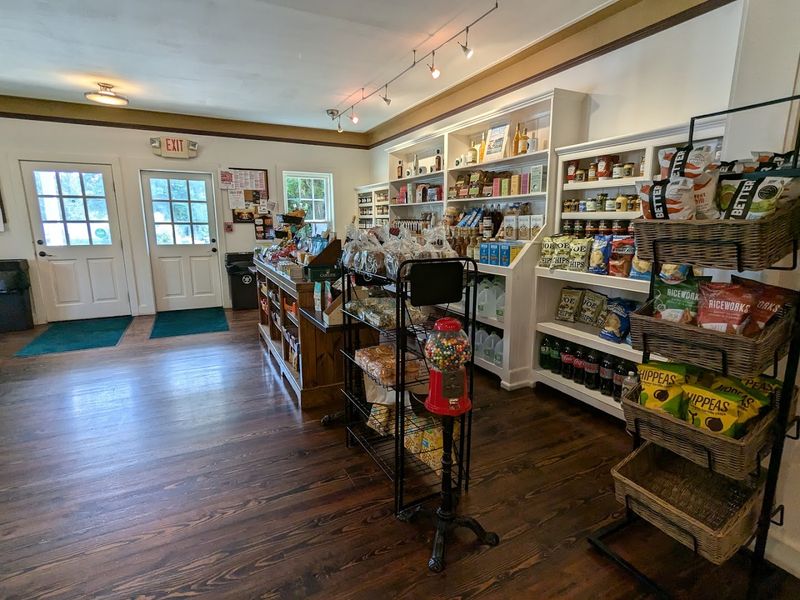 9 Old-Fashioned Connecticut General Stores That Feel Frozen In Time - Decor Hint Warren General Store, Warren