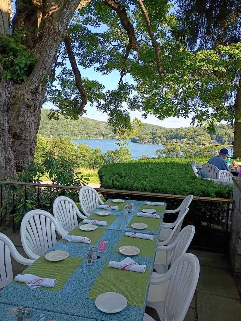 This 179-Year-Old Connecticut Restaurant Feels Like A Lakeside Escape From Another Era - Decor Hint Lake Views That Make Every Meal Feel Like A Special Occasion