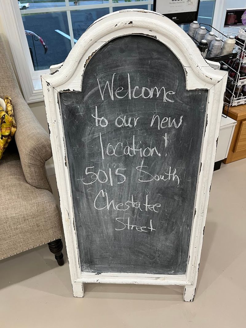 This Charming Georgia Quilting Shop Is A Fabric Lover's Dream - Decor Hint Hours And Location That Make Planning A Visit Simple