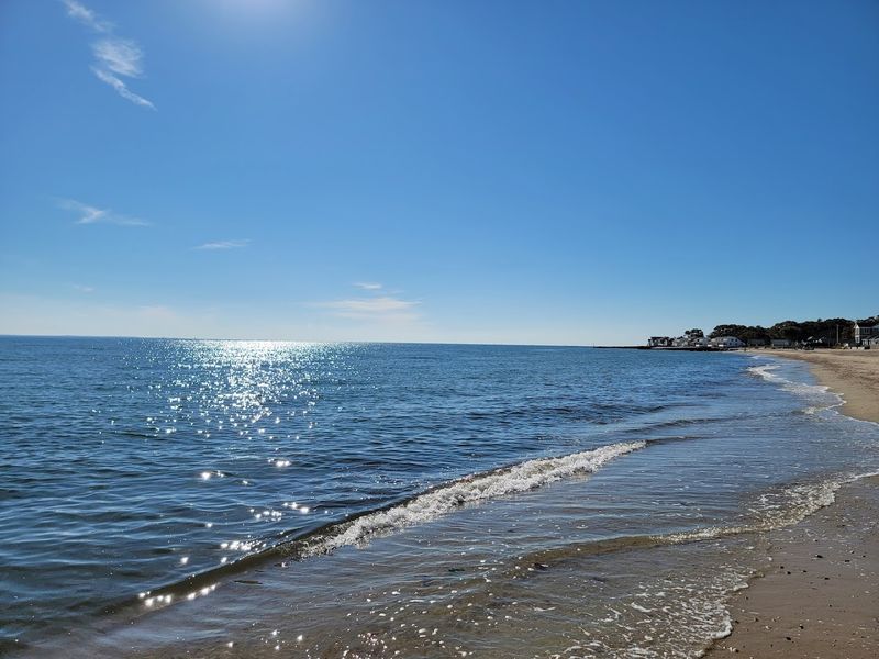 We Found The Perfect Connecticut Beach Spot For Relaxed Waterfront Views - Decor Hint The View Does Most Of The Talking