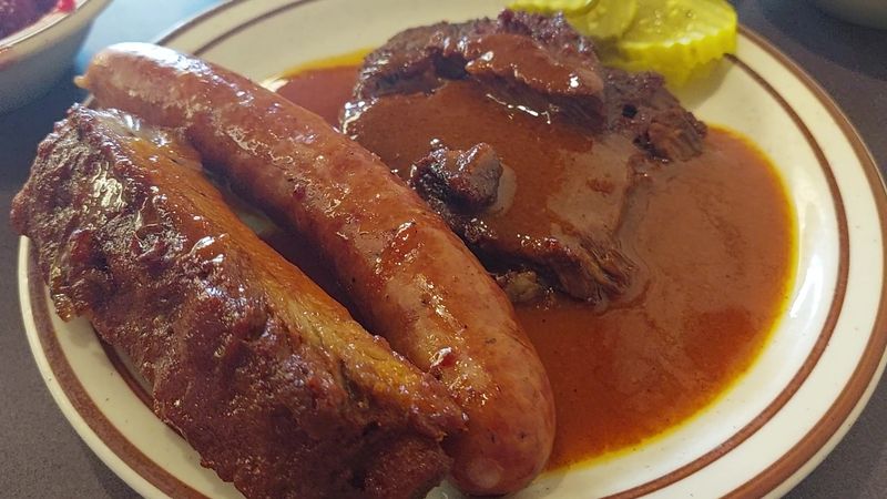 This Texas Cafeteria Still Feels Like The Kind Of Place Grandma Would Approve Of - Decor Hint The Smoked Meats Are Serious Business