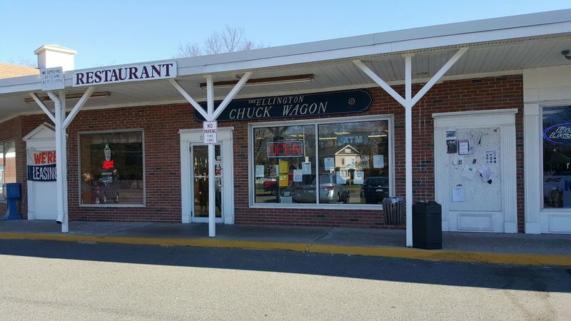 An Easygoing Spot With Hearty Plates