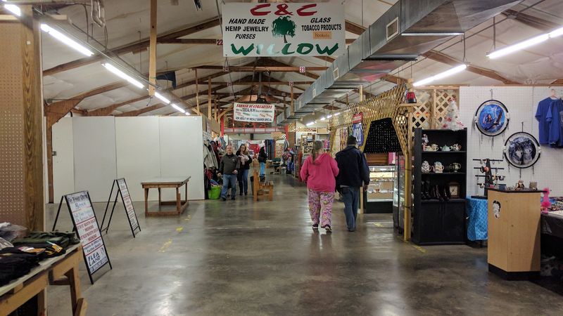 Friendly Vendors And Staff Who Go The Extra Mile
