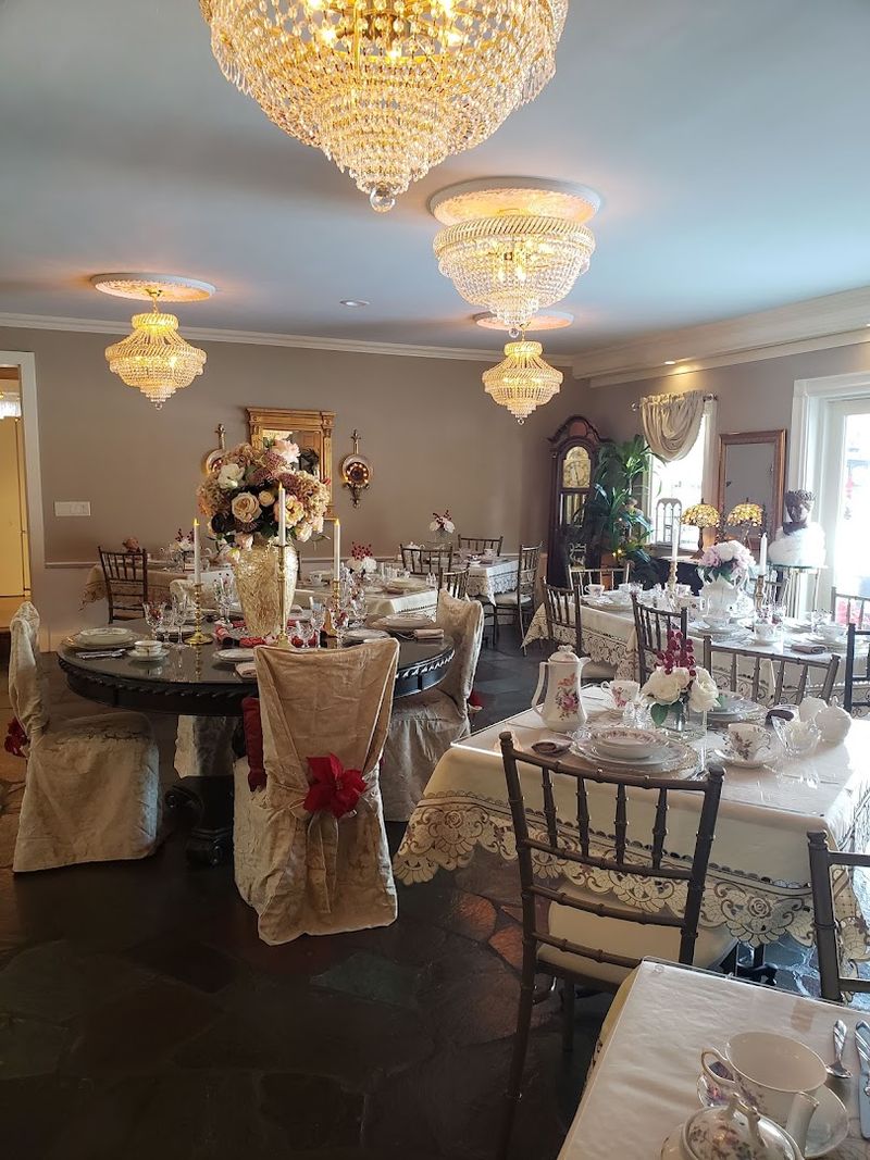 Afternoon Tea Feels Wonderfully Old-Fashioned At This Connecticut Tea Room - Decor Hint When To Plan A Special Outing
