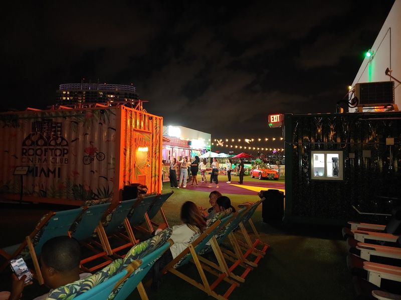 An Atmosphere That Earns Every Single Rave Review