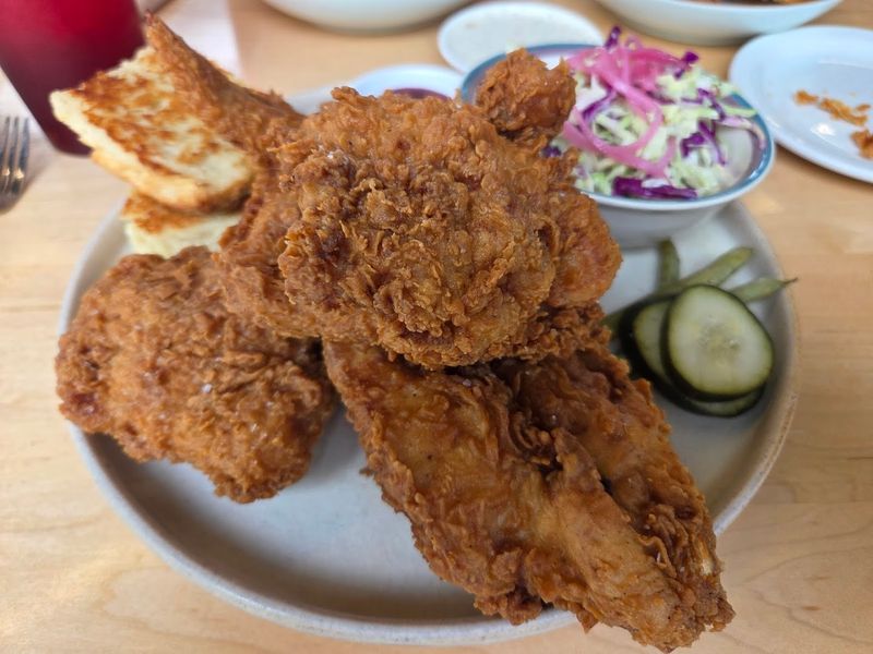 People Drive Across Nebraska To Eat At This Beloved Fried Chicken Restaurant - Decor Hint The Fried Chicken Is Sweet Tea Brined Before It Hits The Fryer