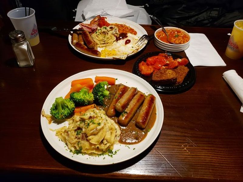 This Classic Connecticut Tavern Is A Must-Visit Spot For Irish Comfort Food - Decor Hint Hearty Plates In A Welcoming Setting