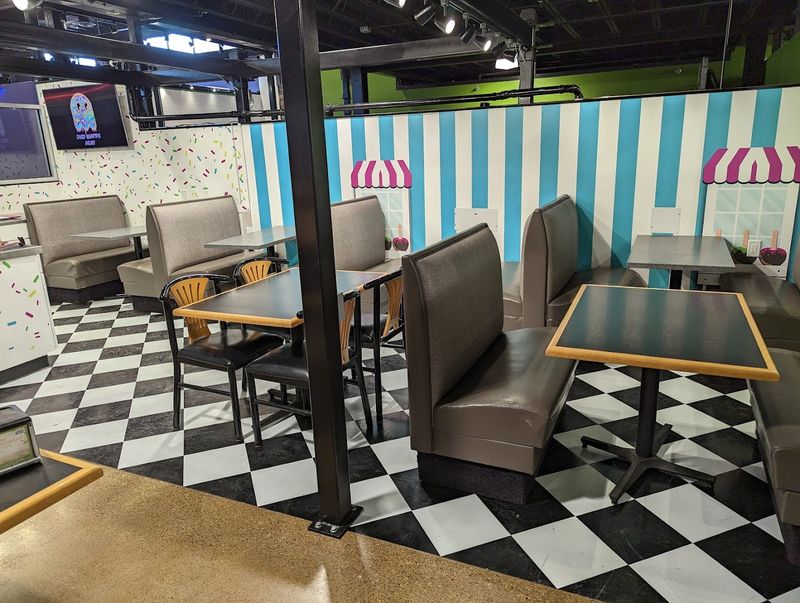 The Michigan Arcade Where Rows Of Classic Games Bring Back Childhood Memories - Decor Hint Food Options That Keep The Fun Going