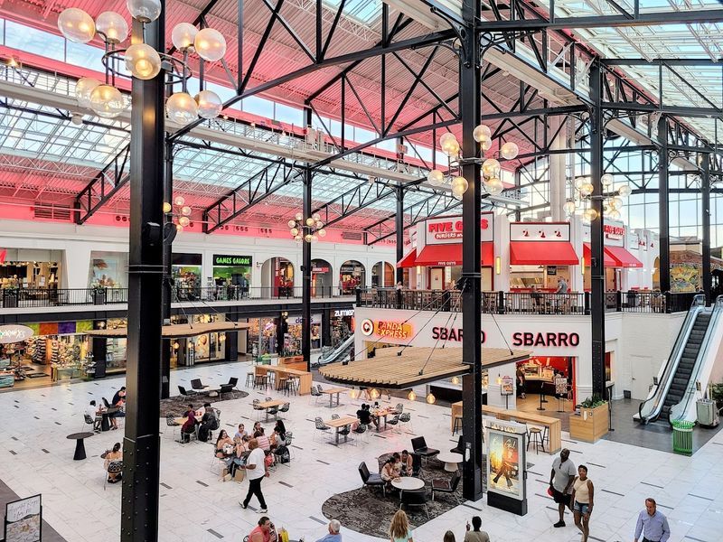 Ohio's Biggest Shopping Destination Feels Like Its Own Little City - Decor Hint A Destination That People Actually Call Home