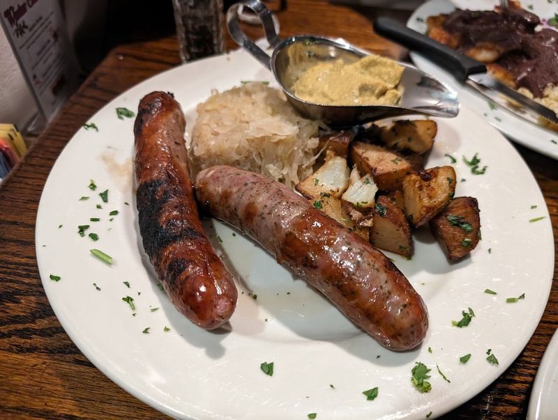 The Bratwurst Plate That Satisfies Every Time