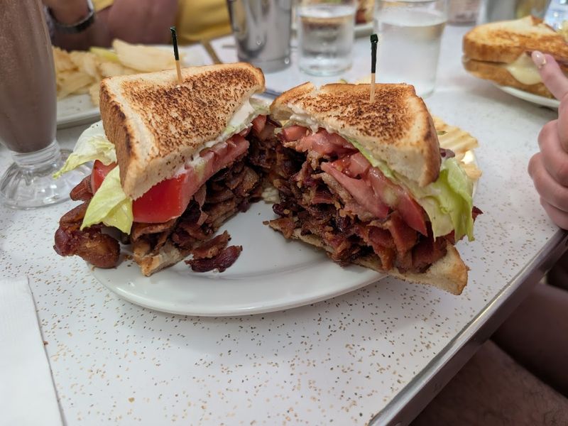 Sundae Lovers Cross All Of Missouri To Reach This Century-Old Candy Shop - Decor Hint The BLT That Breaks Rules