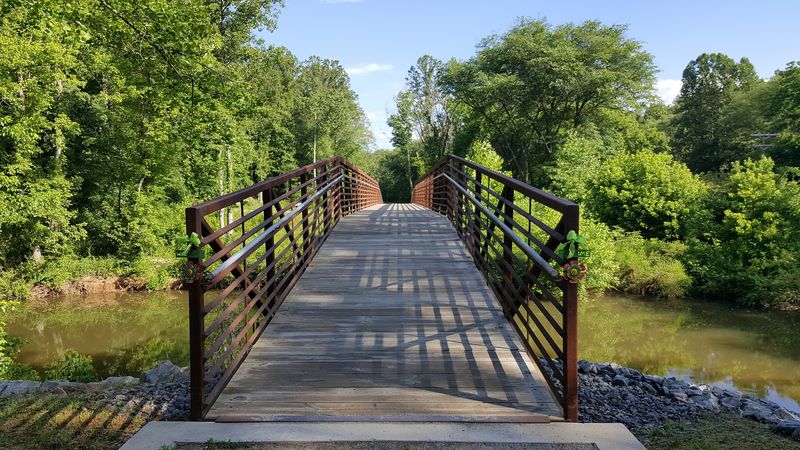 This Little-Known North Carolina Town Makes A Two-Hour Drive Feel Completely Worth It - Decor Hint The Yadkin River Gives The Town Its Easy Outdoor Pull
