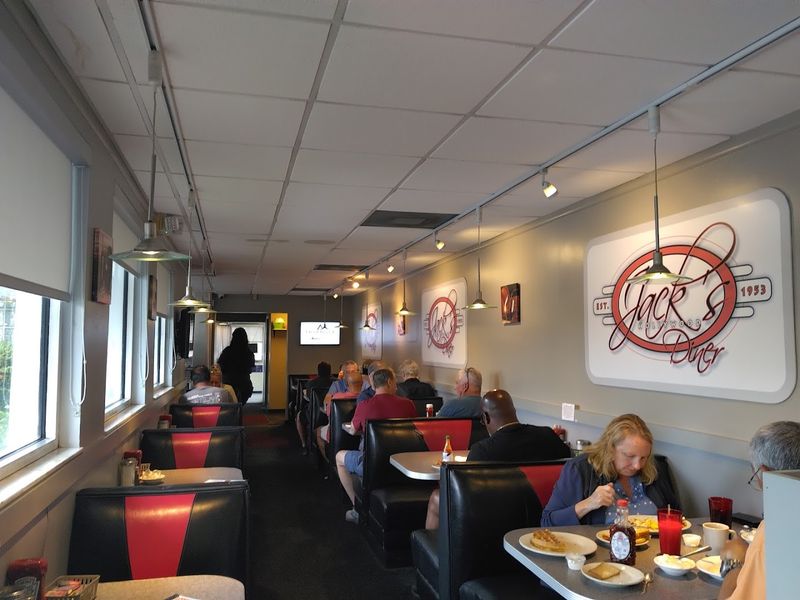 This Unassuming Florida Diner Is Known For Its Outstanding Biscuits And Gravy - Decor Hint Service That Feels Like Family