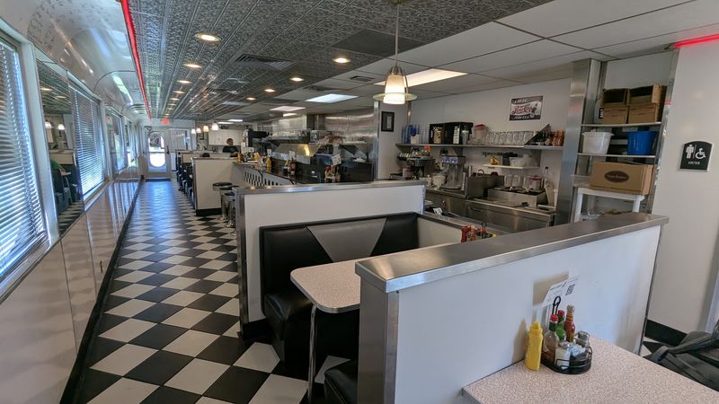 The Nebraska Diner Where One Milkshake Is Enough To Understand The Hype - Decor Hint The Booth Experience You Did Not Know You Needed