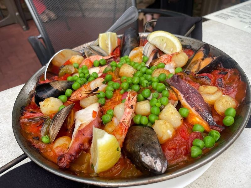 Paella That Commands The Table