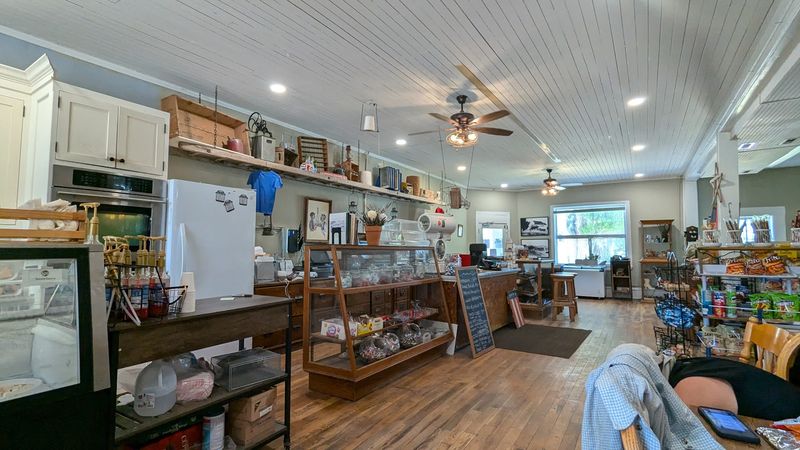 This Historic Idaho General Store Brings Old-Fashioned Goods To A Mountain Road - Decor Hint Pioneer-Era Roots Give The Store A Stronger Story