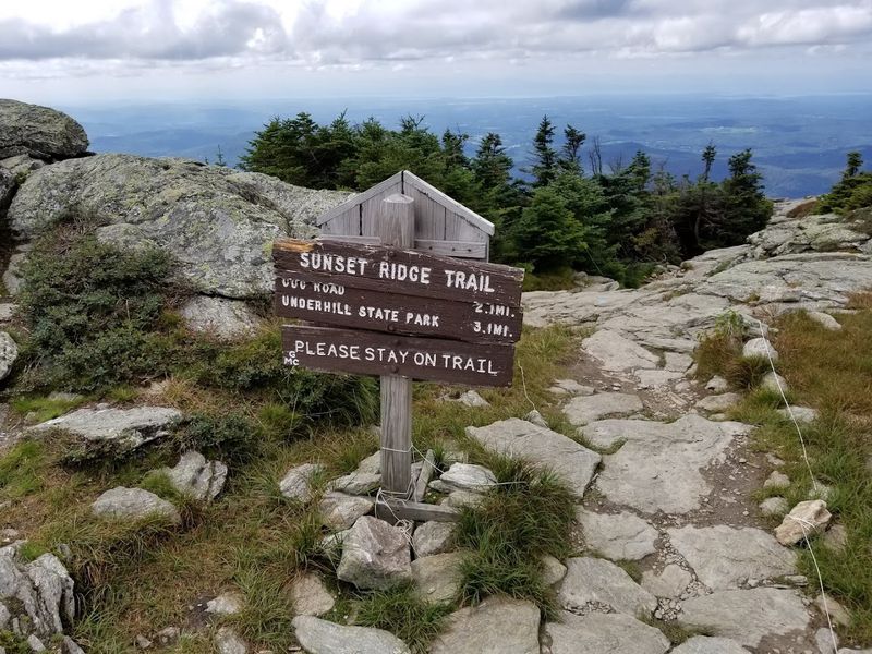 One Vermont Town Turns Everyday Scenery Into Something Extraordinary - Decor Hint Mount Mansfield Dominates Every View