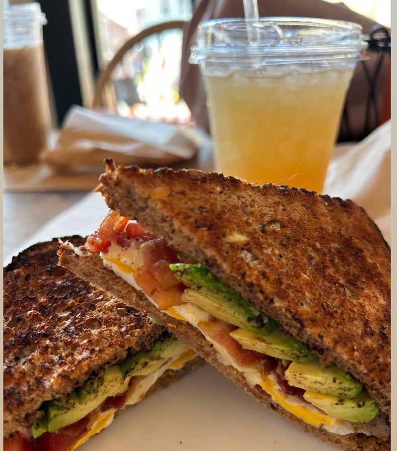 The Charming Connecticut Breakfast Spot That Makes Mornings Feel Worth Celebrating - Decor Hint Fresh Ingredients That Show Up On The Plate