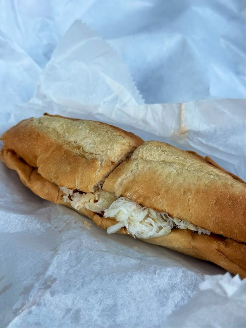 One Spoonful Of The Clam Chowder At This California Hole-In-The-Wall And You'll Be Hooked - Decor Hint Crab Sandwiches Make It More Than A Chowder Stop