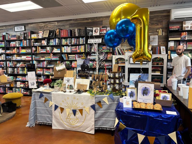 This Florida Bookstore Turns Old Books Into New Favorites Waiting To Be Discovered - Decor Hint A Secondhand Bookstore Worth The Drive