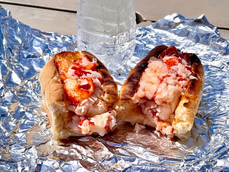 The Best Lobster Roll In Connecticut Is Served At This Cozy Seafood Spot - Decor Hint The Kind Of Lunch That Feels Like Vacation