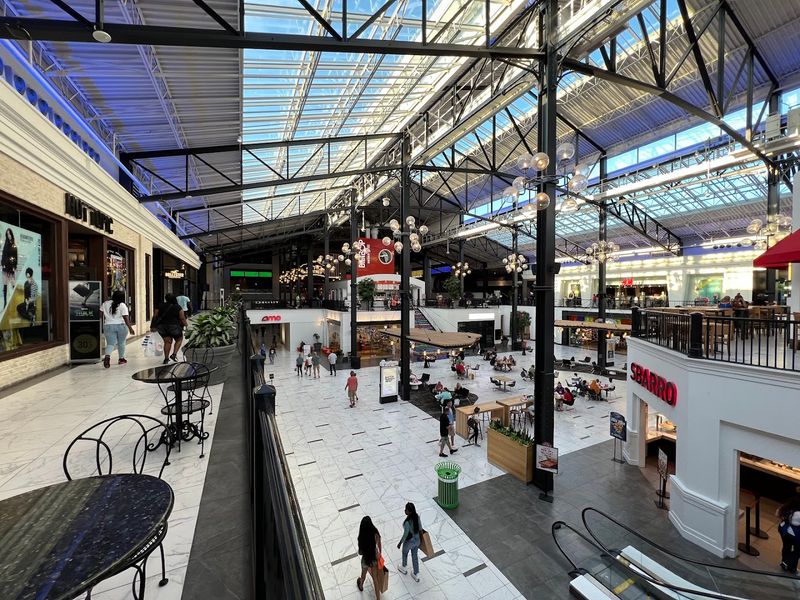 Ohio's Biggest Shopping Destination Feels Like Its Own Little City - Decor Hint More Than 200 Stores Under One Sky