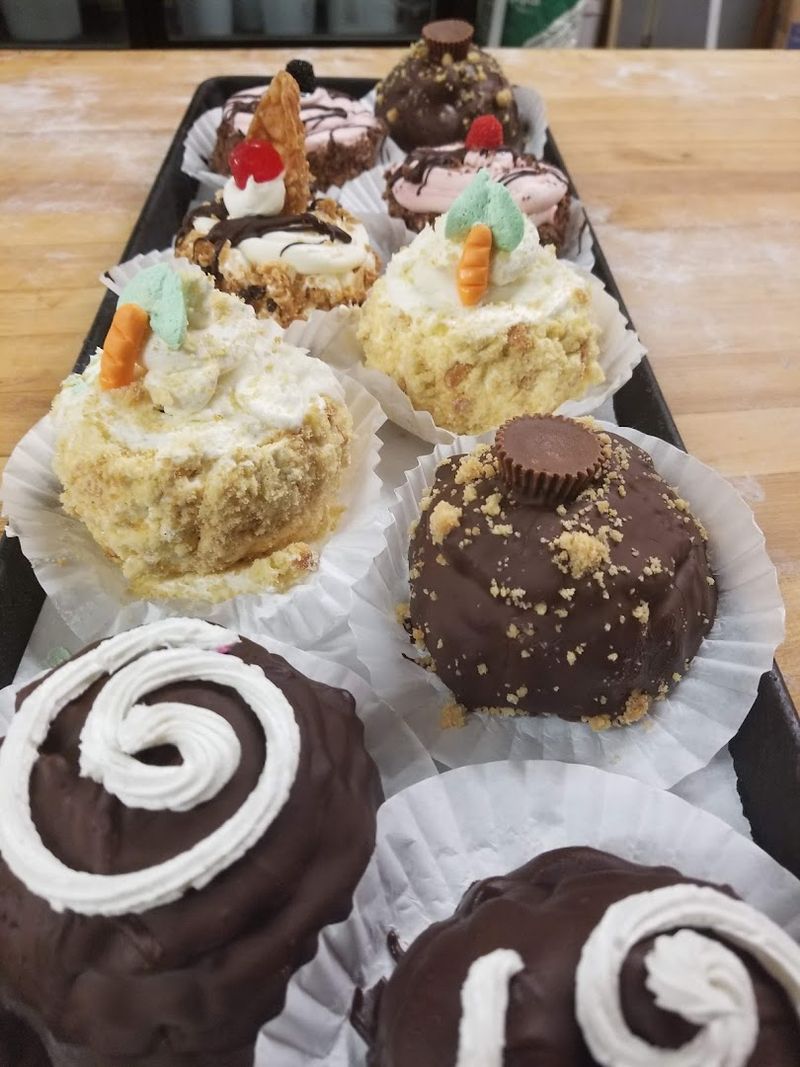 Fresh Carrot Cake With Classic Flavor