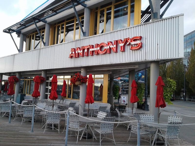 People Travel From Across Washington For The Fish And Chips At This Beloved Seafood Restaurant - Decor Hint The Casual Side Of A Great Restaurant