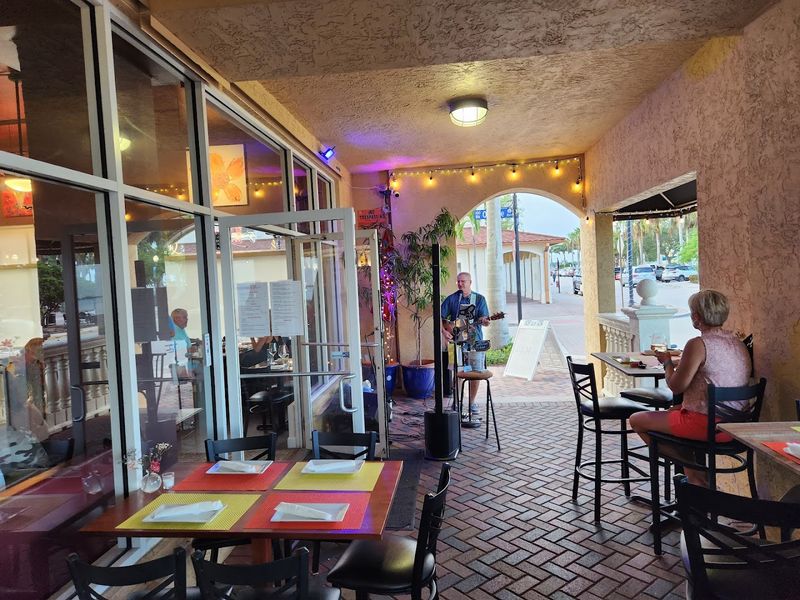 This Waterfront Florida Attraction Turns Every Saturday Into An Event - Decor Hint Live Music That Makes Shopping Feel Like A Party