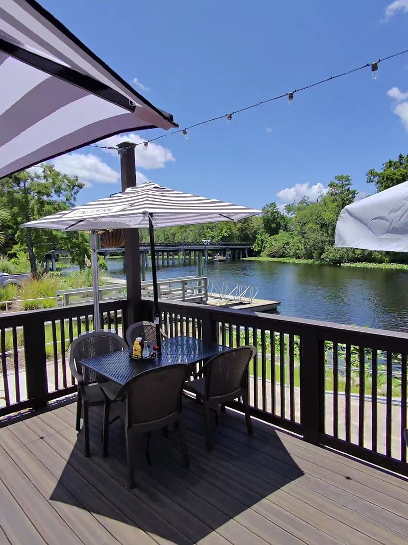 This Florida Restaurant Comes With One Seriously Unforgettable View - Decor Hint That View Is No Joke